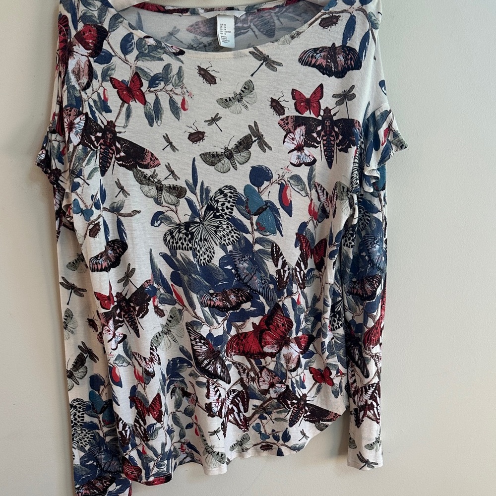 H&M Multicolor Butterfly Print Short Sleeve Top
